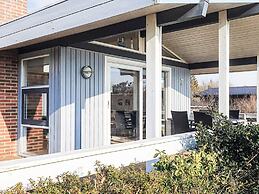 6 Person Holiday Home in Spottrup-by Traum