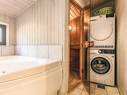 6 Person Holiday Home in Spottrup-by Traum