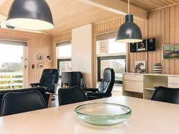 6 Person Holiday Home in Spottrup-by Traum