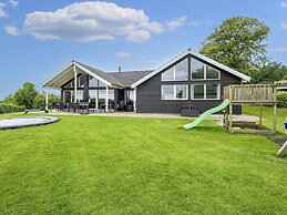 Luxury Retreat by Hvidbjerg Beach - By Traum Ferienwohnungen