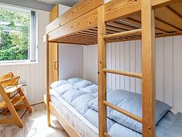 8 Person Holiday Home in Hojslev-by Traum