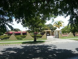 Villa Los Almendros - 2 Private Pools & Tennis & Pickle Ball