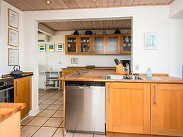 10 Person Holiday Home in Blavand