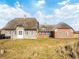 10 Person Holiday Home in Blavand