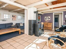 10 Person Holiday Home in Blavand