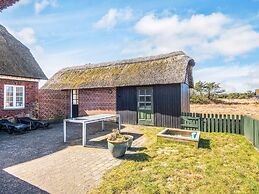 10 Person Holiday Home in Blavand