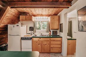 Cabin 54 - A Nostalgic and Rustic Mountain Retreat