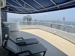 Palmetto Penthouse Deluxe Beautiful View and Sunset Floor 39