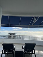 Palmetto Penthouse Deluxe Beautiful View and Sunset Floor 39