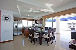 Palmetto Penthouse Deluxe Beautiful View and Sunset Floor 39