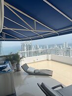 Palmetto Penthouse Deluxe Beautiful View and Sunset Floor 39