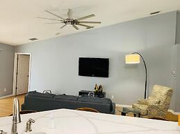 Florida Paradise Near Img Academy and Beach