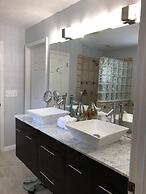 Florida Paradise Near Img Academy and Beach