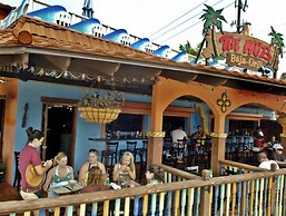 Florida Paradise Near Img Academy and Beach