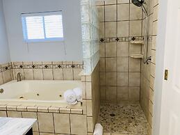 Florida Paradise Near Img Academy and Beach