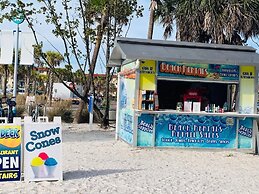 Florida Paradise Near Img Academy and Beach