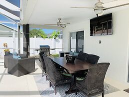 Florida Paradise Near Img Academy and Beach