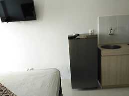 1br Apartment With Pool