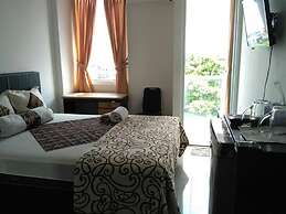 1br Apartment With Pool