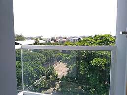 1br Apartment With Pool