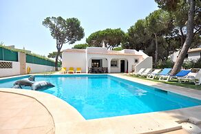 Traditional Private Pool, Walking Distance to Centre, Golf Facing