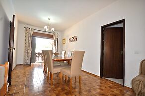 Traditional Private Pool, Walking Distance to Centre, Golf Facing