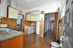 Traditional Private Pool, Walking Distance to Centre, Golf Facing