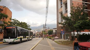 Apartaestudio Loft Comodo Belen, Frente Metroplus