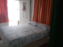 Room in Guest Room - Green Sea Inn Villa Helen Kilometer 4 Circunvalar