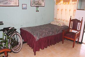 Room in Guest Room - Green Sea Inn Villa Helen Kilometer 4 Circunvalar