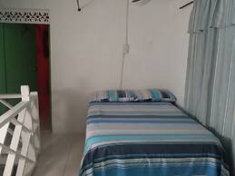 Room in Guest Room - Green Sea Villa Helen Inn - Kilometer 4 Circunval