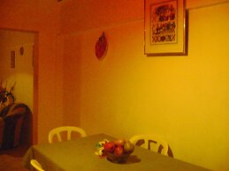 Room in Guest Room - Green Sea Villa Helen Inn - Kilometer 4 Circunval