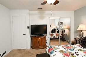 Room in B&B - Comfortable, Convenient, Great Value