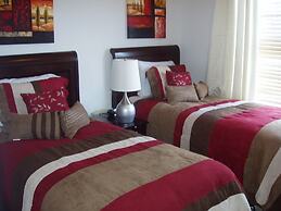 Your Perfect Family Holiday! Private Pool, Games Room, 12 Mins to Disn