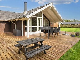 6 Person Holiday Home in Hemmet-by Traum