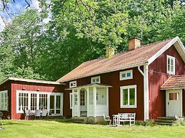 6 Person Holiday Home in Overum-by Traum