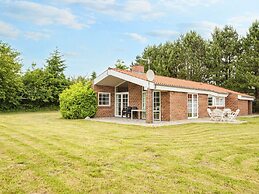 8 Person Holiday Home in Orsted-by Traum