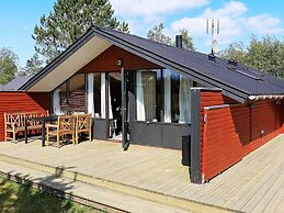 6 Person Holiday Home in Albaek