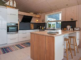 6 Person Holiday Home in Glesborg-by Traum