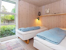 6 Person Holiday Home in Glesborg-by Traum