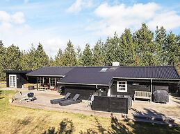 6 Person Holiday Home in Jerup