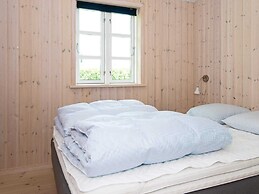 Relaxing Holiday Home in Hejls near Coast