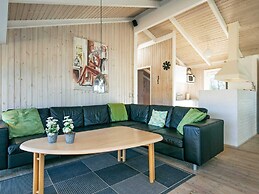 8 Person Holiday Home in Bindslev-by Traum