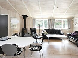 6 Person Holiday Home in Albaek-by Traum
