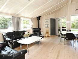6 Person Holiday Home in Albaek-by Traum