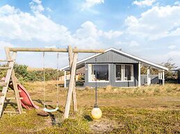 Seaside Escape With Swing - By Traum Ferienwohnungen