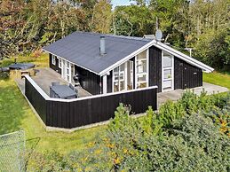 8 Person Holiday Home in Albaek-by Traum