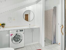 8 Person Holiday Home in Albaek-by Traum