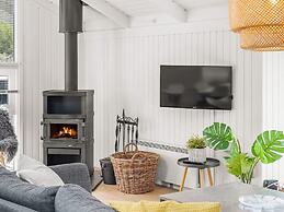 8 Person Holiday Home in Albaek-by Traum
