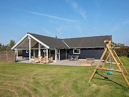 12 Person Holiday Home in Idestrup-by Traum
